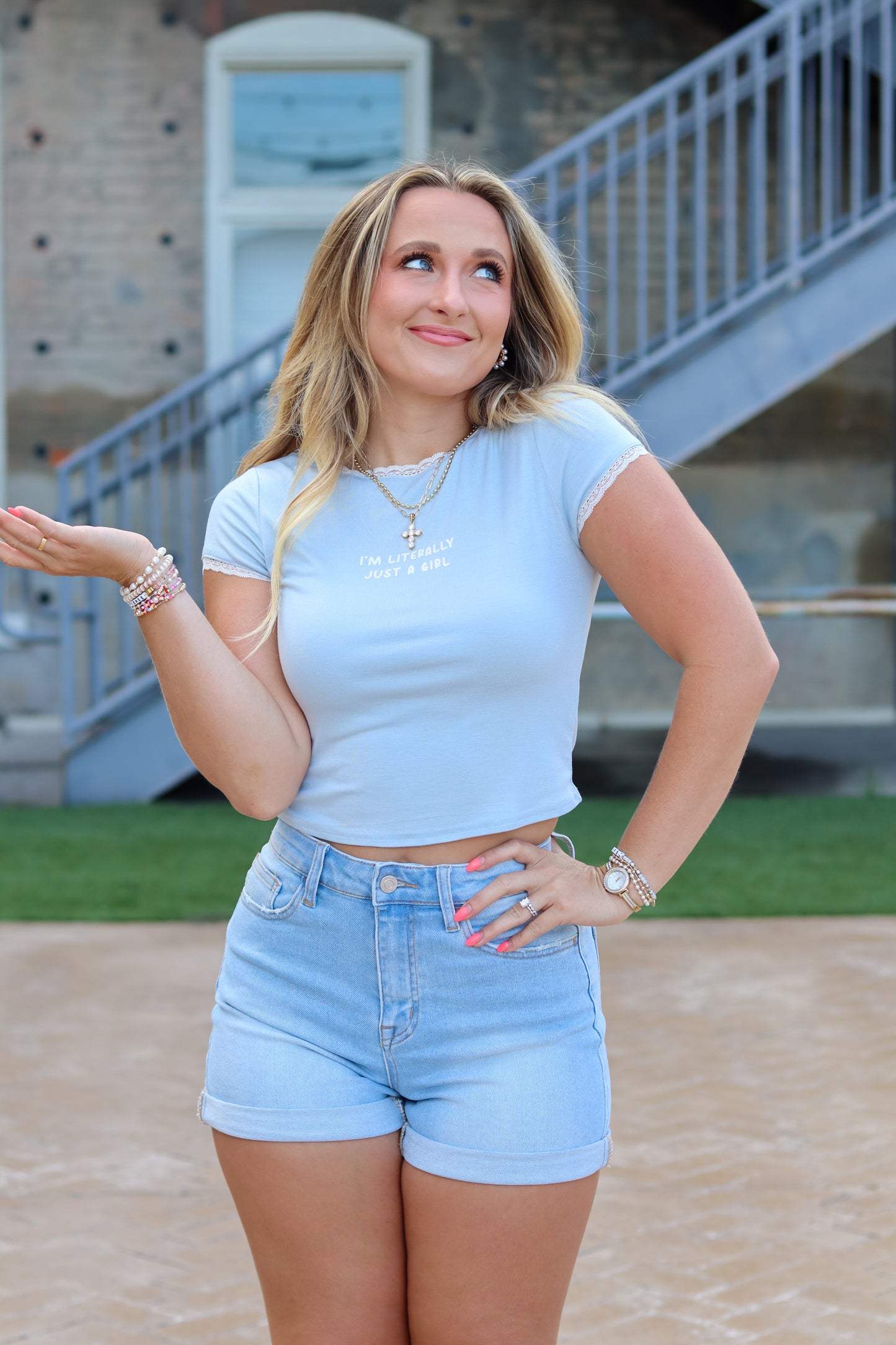 Daze Cuff Mom Shorts