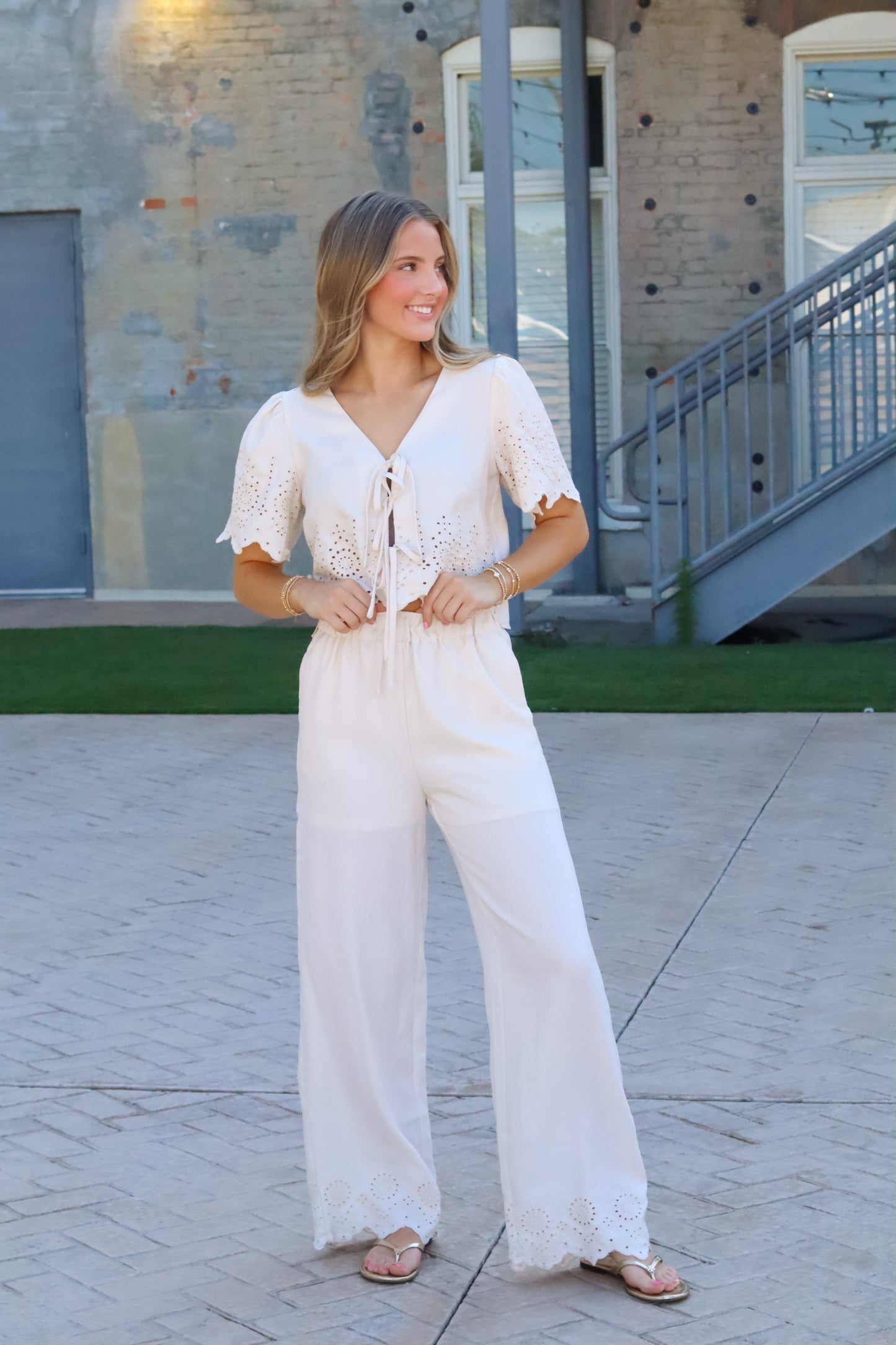 St. Peters Eyelet Set