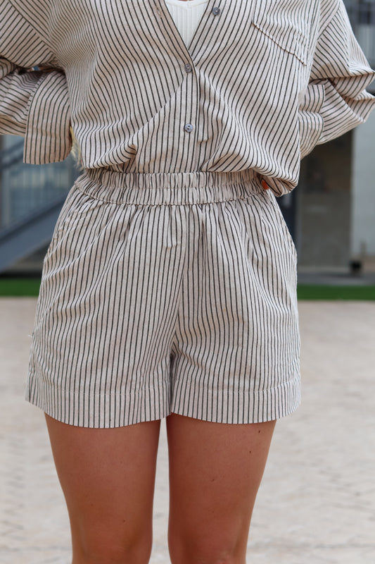 Ocean Views Shorts