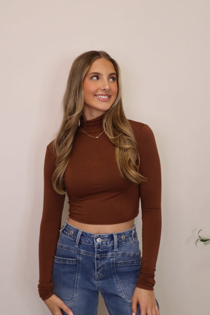 Molly Cropped Turtleneck